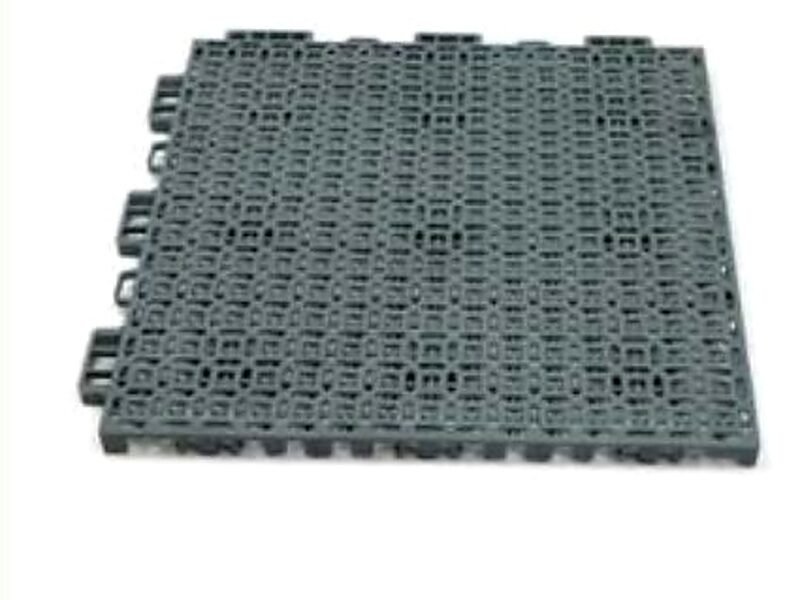 Interlock Lapangan 25×25 cm, tebal 1,3 cm — Aksesoris & Decking